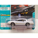 CHEVROLET MONTE CARLO 1987 SS WHITE CLASSIC GOLD 1:64 JOHNNY LIGHTNING