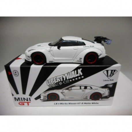 NISSAN GT-R R35 LB WORKS MATTE WHITE 09-MINI GT RHD /LHD TRUE SCALE MODELS  1:64 - BCN STOCK CARS