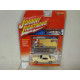 FORD MUSTANG 1965 YELLOW MUSCLE CARS USA 1:64 JOHNNY LIGHTNING