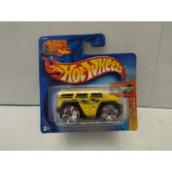 HUMMER H2 2004 BLINGS YELLOW 34/100 HOT 100 1:64 HOT WHEELS