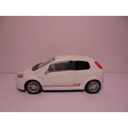 FIAT GRANDE PUNTO ITALIAN LINES 1:43 WELLY