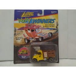 ROOT BEER WAGON YELLOW WACKY WINNERS 1:64 JOHNNY LIGHTNING