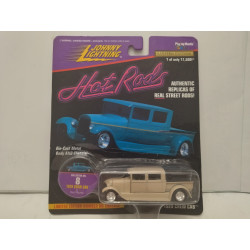 1929 CREW CAB BEIGE 8 HOT ROTS 1:64 JOHNNY LIGHTNING