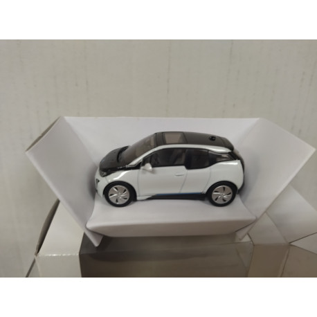 BMW i3 WHITE & BLACK 1:64 DEALER BMW