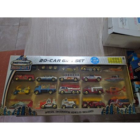 20 PACK CAR GIFT SET HERO CITY 1:64 MATCHBOX