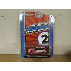 FORD FOCUS 2012 ST RACING CONCEPT RED ROAD RACERS 1:64 GREENLIGHT