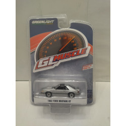 FORD MUSTANG 1982 GT SILVER GL MUSCLE 1:64 GREENLIGHT