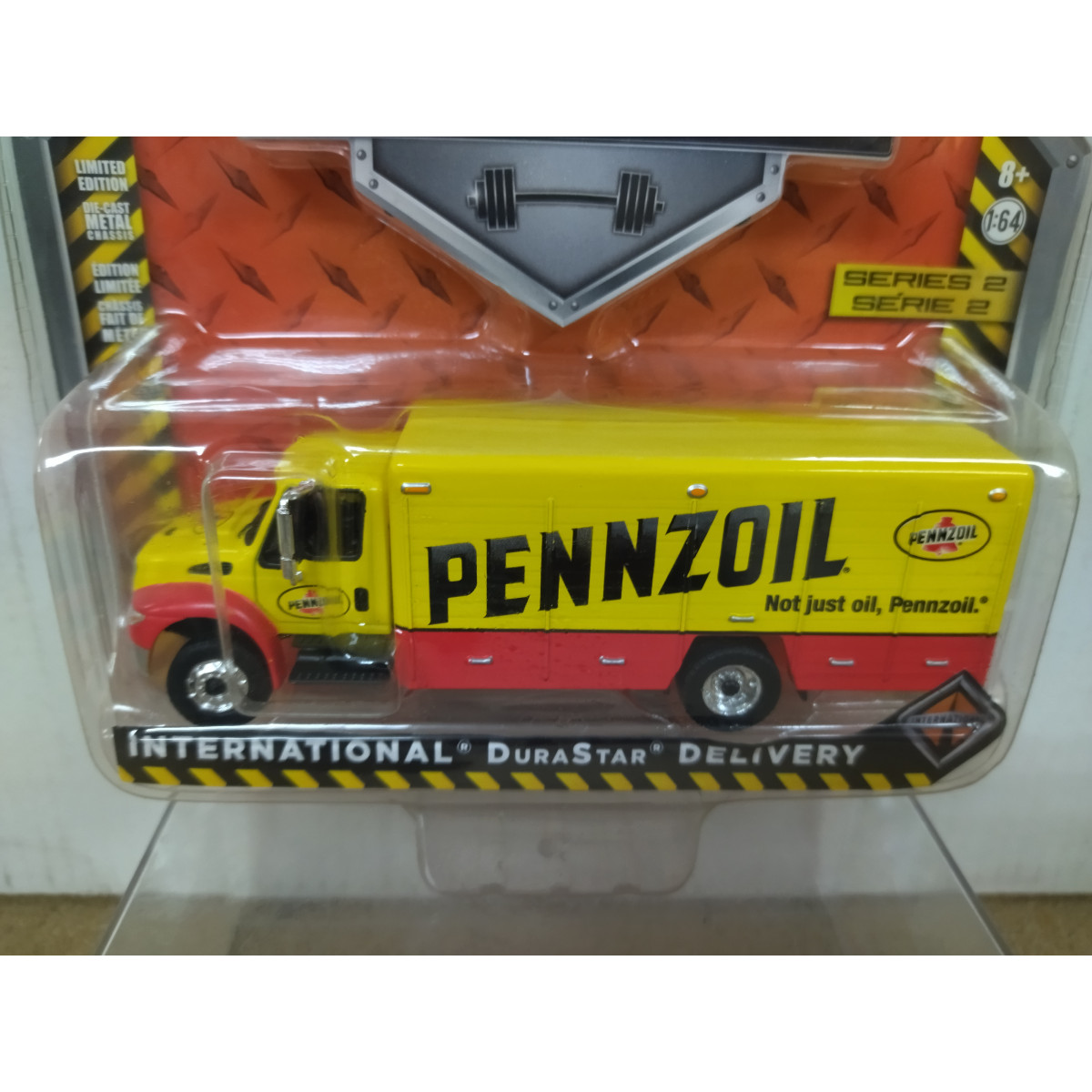 INTERNATIONAL DURASTAR PENNZOIL DELIVERY 1:64 GREENLIGHT - BCN STOCK CARS