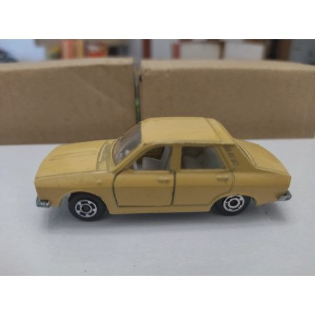 RENAULT 12 YELLOW/BEIGE apx 1:64 POLISTIL RJ25 NO BOX/VINTAGE MADE ITALY