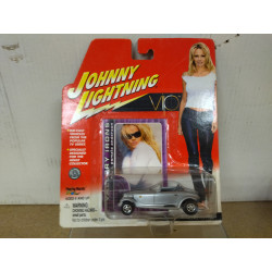 PLYMOUTH PROWLER QUICK´S VIP HOLLYWOOD 1:64 JOHNNY LIGHTNING