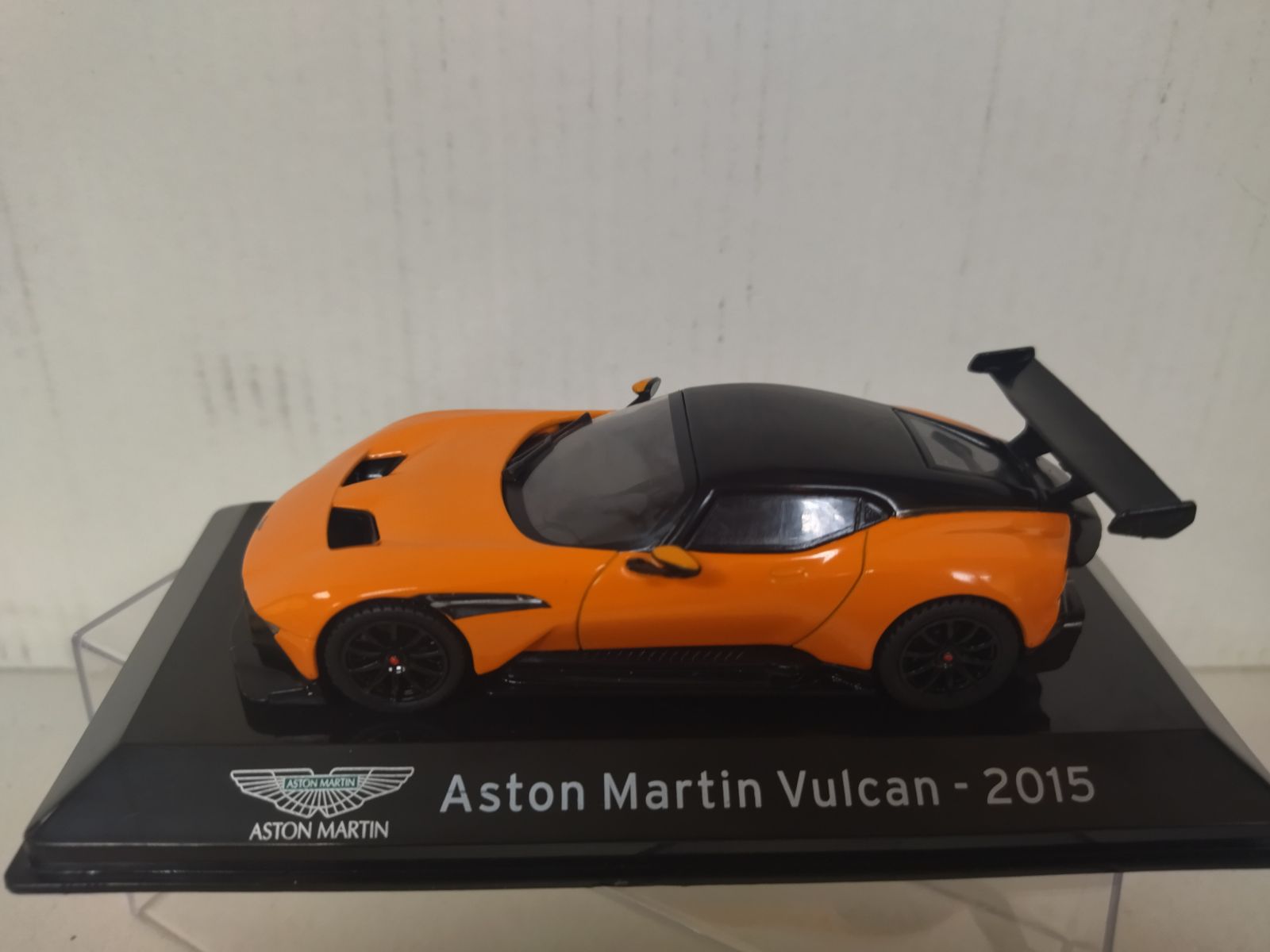 Aston Martin - Vulcan 2015 - IXO - 1/43 - Autos Miniatures Tacot