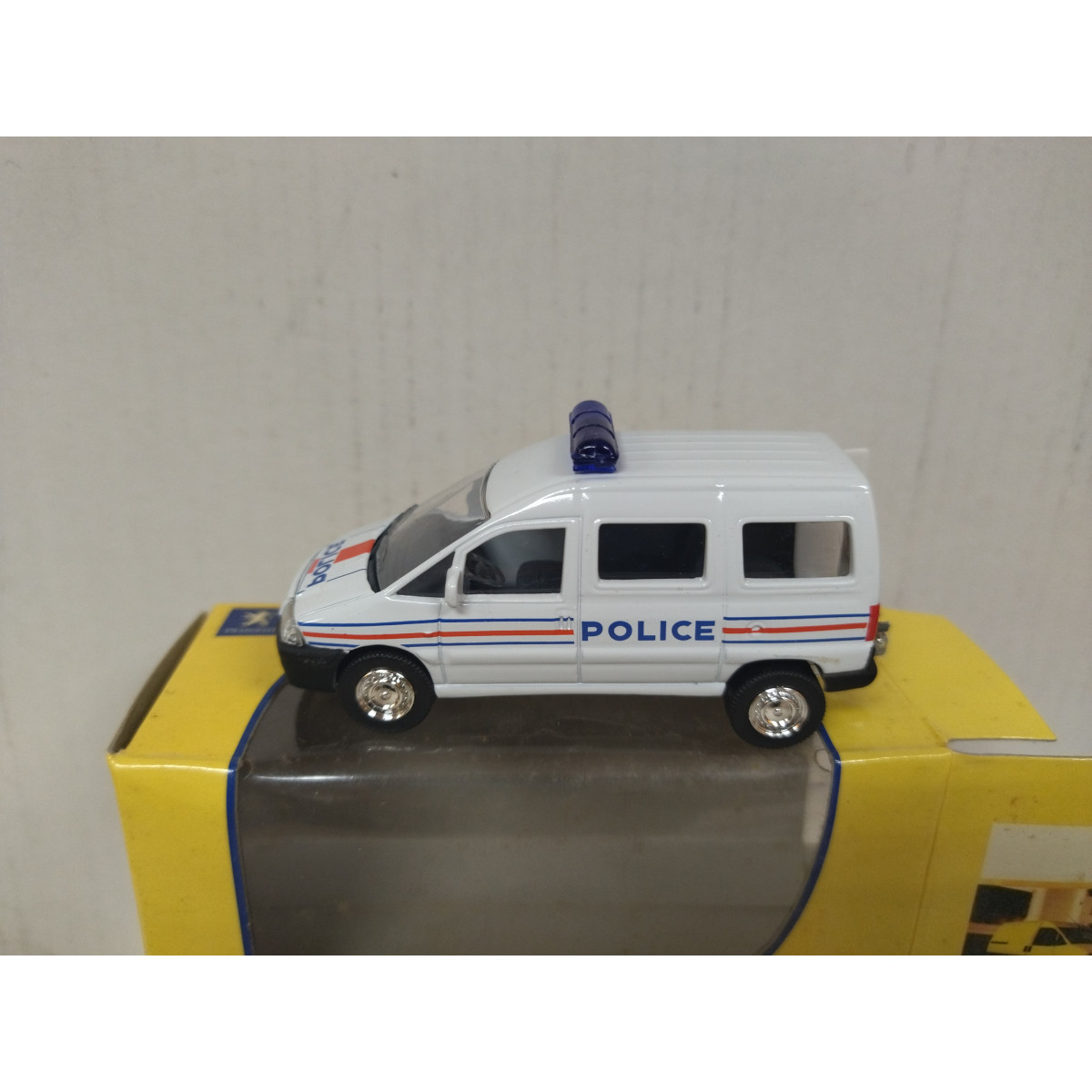 PEUGEOT EXPERT POLICE apx 1:64 NOREV (7,5cm) - BCN STOCK CARS