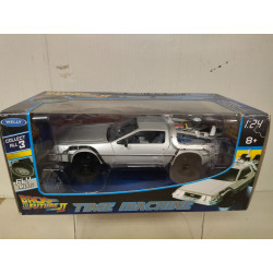 DMC DELOREAN BACK TO THE FUTURE/REGRESO AL FUTURO II 1:24 WELLY