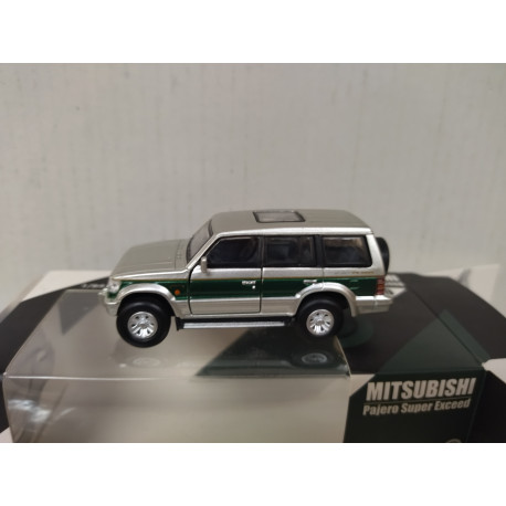 MITSUBISHI PAJERO SUPER EXCEED GREEN LHD 1:64 BM CREATIONS 20