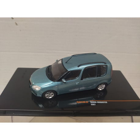 SKODA ROOMSTER 2007 BLUE 1:43 IXO CLC472N.22