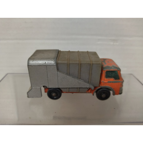 REFUSE (FORD D-SERIES) TRUCK LESNEY 7 1:85/apx 1:64 MATCHBOX NO BOX