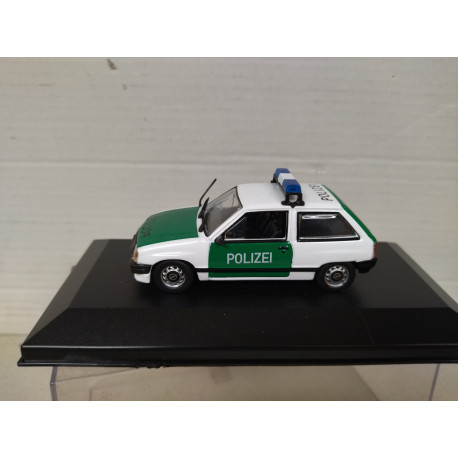 OPEL CORSA A POLIZEI 1:43 EAGLEMOSS IXO CAJA NO ORIGINAL