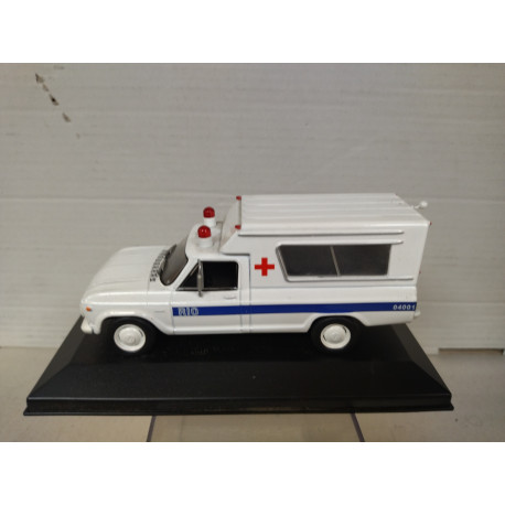 CHEVROLET C-10 AMBULANCE MOONRAKER 007 JAMES BOND 1:43 IXO CAJA NO ORIGINAL