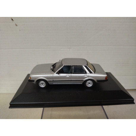 FORD TAUNUS 1981 NUESTROS QUERIDOS COCHES 1:43 ALTAYA IXO CAJA NO ORIGINAL