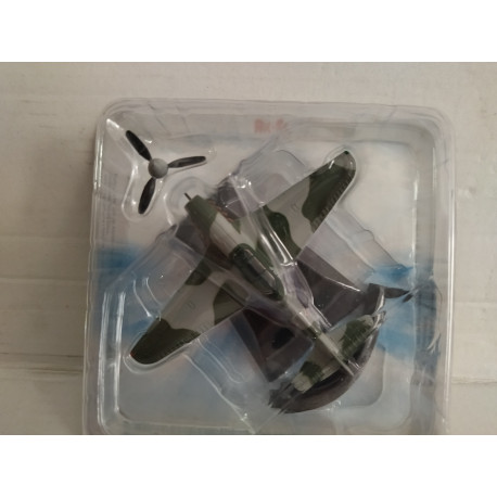 YAKOVLEV YAK-9 LEGENDARY PLANES RUSSIA 1:90 DeAGOSTINI IXO