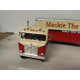 KENWORTH BULLNOSE 1951 MACKIE THE MOVER GIFT AMERICAN TRUCK 1:43 ALTAYA IXO