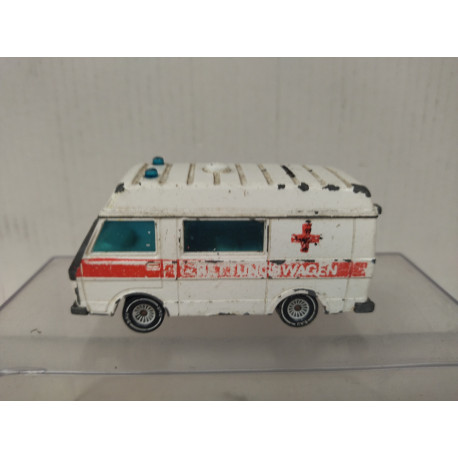 VOLKSWAGEN LT 28 AMBULANCE 1:55/apx 1:64 SIKU 1334 NO BOX