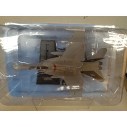 MCDONNELL DOUGLAS F/A-18E SUPER HORNET US NAVY 1:100 COMBAT AIRCRAFT