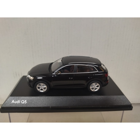 AUDI Q5 MYT BLACK 1:43 DEALER iSCALE DEFECT/NO RETRO