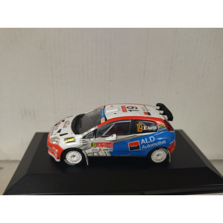 FIAT GRANDE PUNTO S2000 2008 RALLY PORTUGAL AURIOL 1:43 IXO CAJA NO ORIGINAL