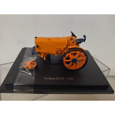 FORDSON E27N 1945 TRACTOR/FARMER 1:43 UH HACHETTE DEFECTUOSO