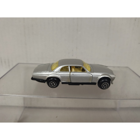 JAGUAR XJ-12 SILVER (2) apx 1:64 GUISVAL VINTAGE NO BOX