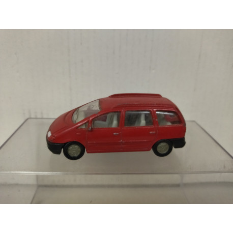 VOLKSWAGEN SHARAN RED 1:55/apx 1:64 SIKU 1046 NO BOX