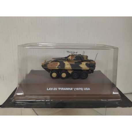 LAV-25 PIRANHA 1976 USA US MARINES 8X8 1:72 DIECAST