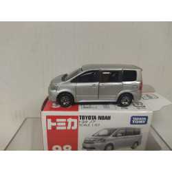 TOYOTA NOAH SILVER 1:67/apx 1:64 TOMICA 98