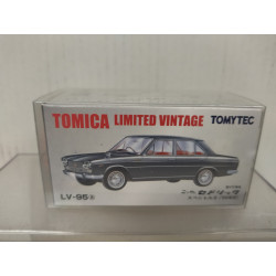 NISSAN CEDRIC SPECIAL 6 1:64 TOMICA LIMITED VINTAGE LV-95A