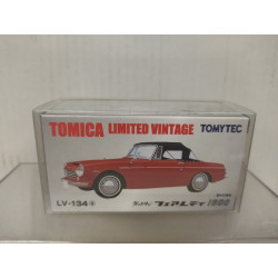 DATSUN FAIRLADY 1600 RED 1:64 TOMICA LIMITED VINTAGE LV-134A