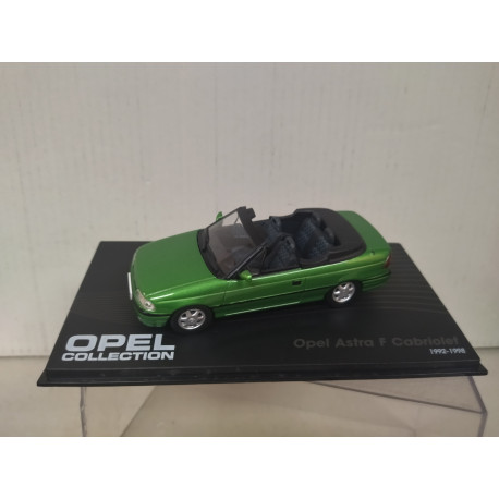 OPEL ASTRA F 1992-98 CABRIOLET GREEN 1:43 EAGLEMOSS IXO