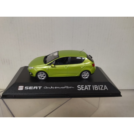 SEAT IBIZA 4 2008-12 5-DOOR AUTOEMOCION AMARILLO CITRUS 1:43 IXO FISHER DEALER SEAT