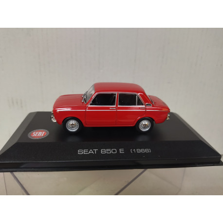 SEAT 850 E 1966 4 PUERTAS ROJO 1:43 ALTAYA IXO