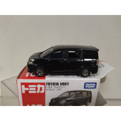 TOYOTA VOXY 1:67/apx 1:64 TOMICA 107