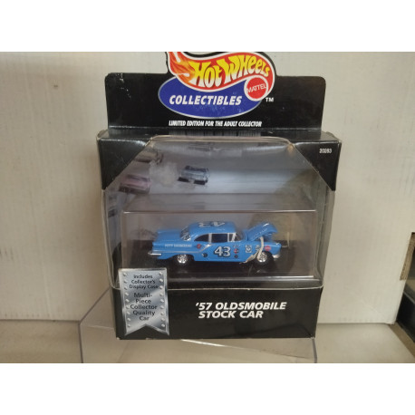 OLDSMOBILE 1957 STOCK CAR BLACK BOX COLLECTIBLES 1:64 HOT WHEELS