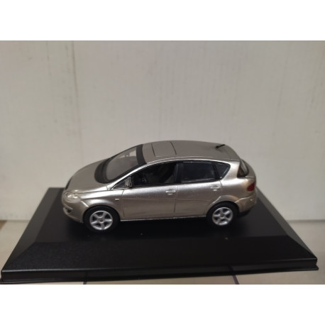 SEAT TOLEDO 2004 TDi SILVER 1:43 ALTAYA IXO CAJA NO ORIGINAL DEFECT/NO RETRO