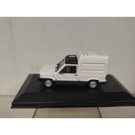 SEAT TRANS 1984 BLANCA 1:43 ALTAYA IXO CAJA NO ORIGINAL