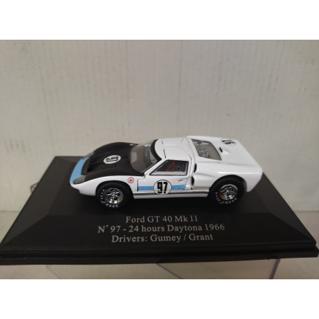 FORD GT40 MK.II 1966 24 H DAYTONA GUMEY-GRANT 1:43 UNIVERSAL HOBBIES