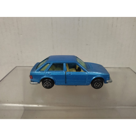 FORD ESCORT AZUL apx 1:64 GUISVAL NO BOX VINTAGE