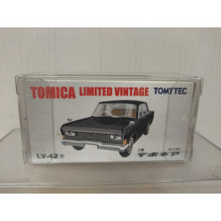 MITSUBISHI DEBONAIR 1:64 TOMICA LIMITED VINTAGE LV-42A