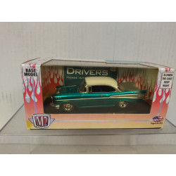 CHEVROLET BEL AIR 1957 GREEN/WHITE DRIVERS 1:64 M2 MACHINES