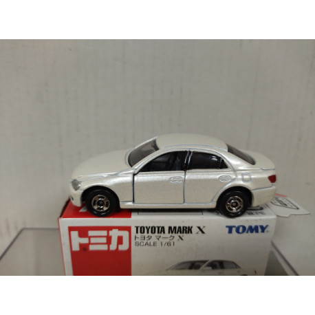 TOYOTA MARK X WHITE 1:61/apx 1:64 TOMICA 72