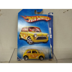 MORRIS MINI HEAT FLAME YELLOW 1:64 HOT WHEELS VINTAGE