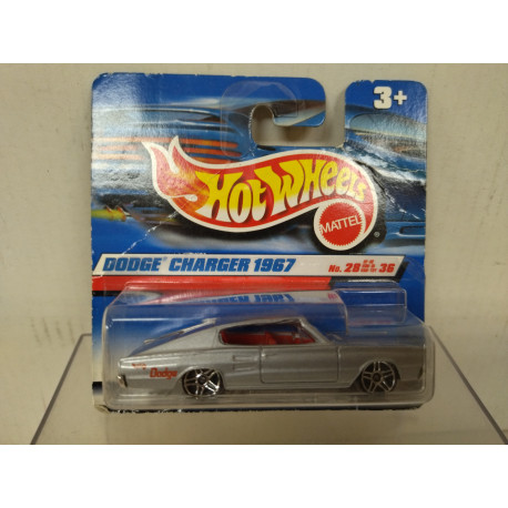 DODGE CHARGER 1967 SILVER 28/36 1:64 HOT WHEELS